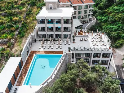 an overhead view of a hotel with a swimming pool at Hotel kingStone Budva in Budva