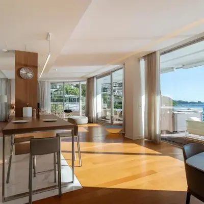 Luxury Waterfront Villa at Dukly Gardens