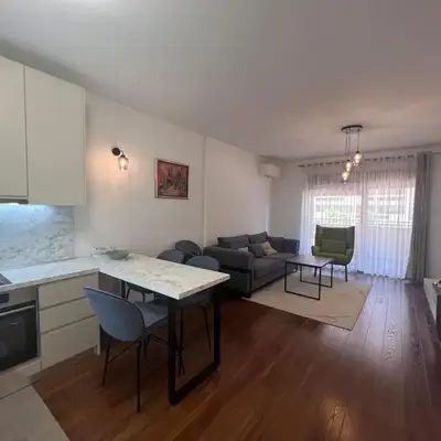 White Homes 1BR/APT•Master Quart