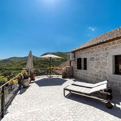 Stone Villa Oblun