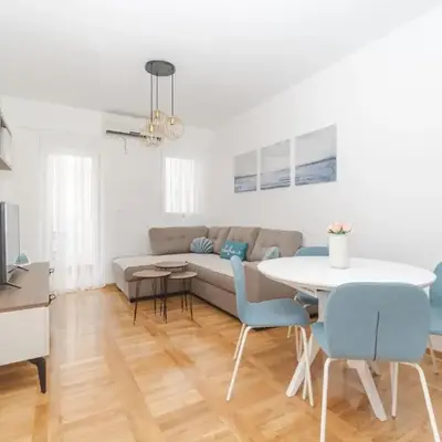 New Renovated Warm Cozy Fully Equipped One Bedroom Apartment in Budva