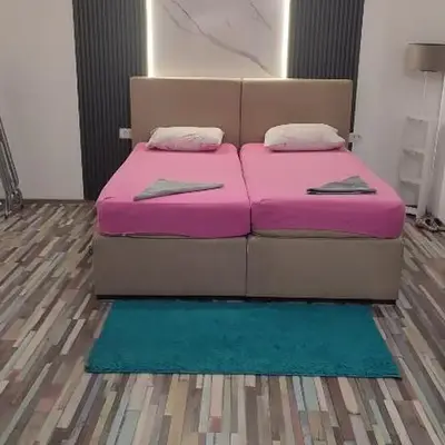 V&J apartments