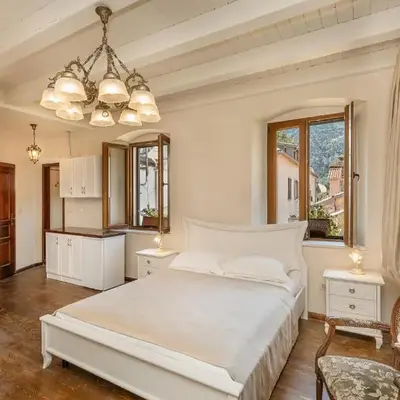 Apartments Leo