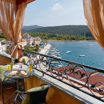 Beachfront Villa Adria - Happy Rentals