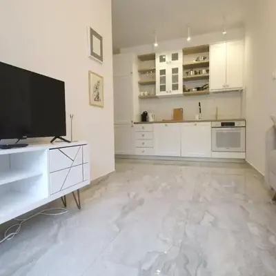 Status-M Apartments Aura
