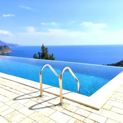 Hillside Apartment with Infinity Pool and Sea View