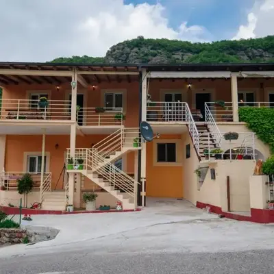 Omni S Apartments