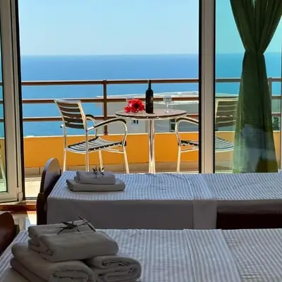 Sea La Vie Apartments