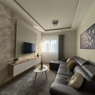 Sunny Hill - Parking - Fenced Garden - Luxury Loft