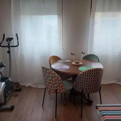 Modern 1-bedroom condo with free parking & fast WiFi