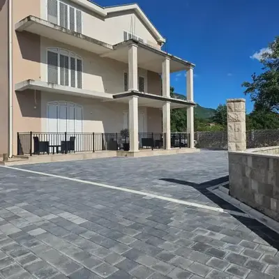 Boulevard Apartments