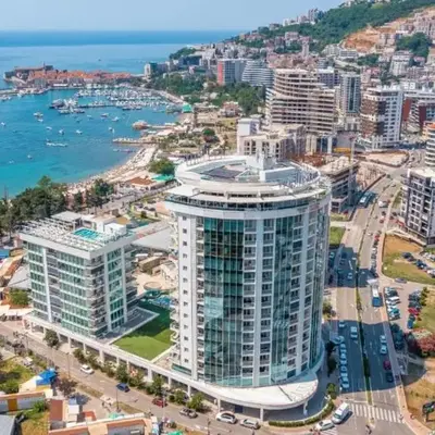 Luxury apart with 3 bedrooms in hotel near the beach