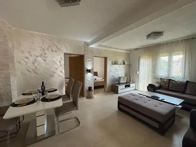 Gallery image of Miha Guest House in Bar