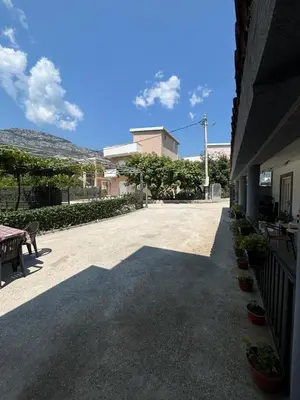 Gallery image of Miha Guest House in Bar