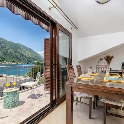 LuSi SeaView Apartment