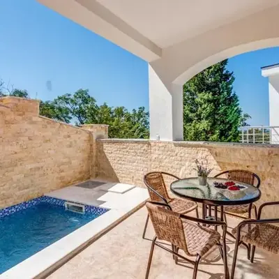 Villa Hanna Apartments