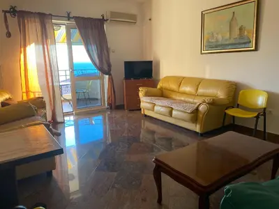 Gallery image of Yellow Apartment in Sveti Stefan