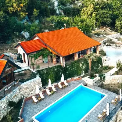 Peuta Hill