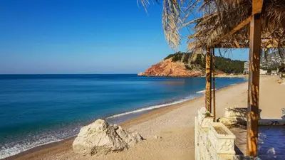 a view of a beach with the ocean at Marko Apartment in Sutomore