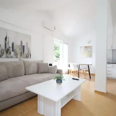 Status-M Apartments Seoce 26