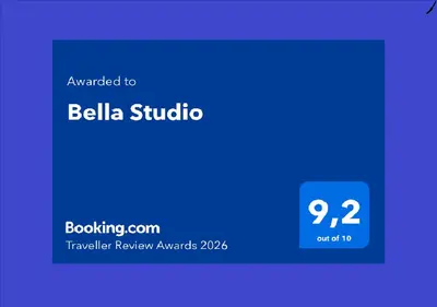 a screenshot of a cell phone with a blue screen at Bella Studio in Podgorica
