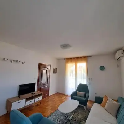 Apartments Donja Gorica