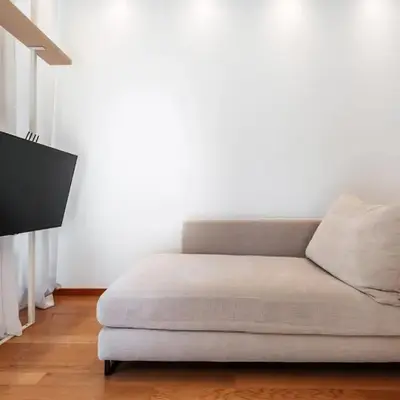 Central APT 11 by In Property