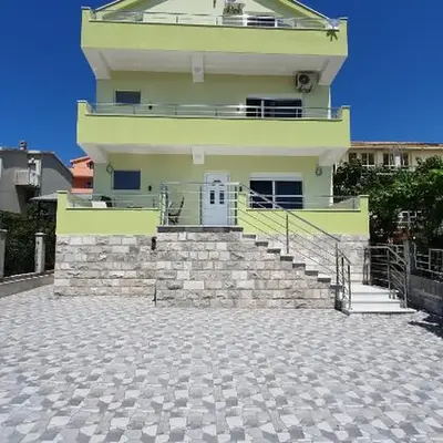 Meli Apartman