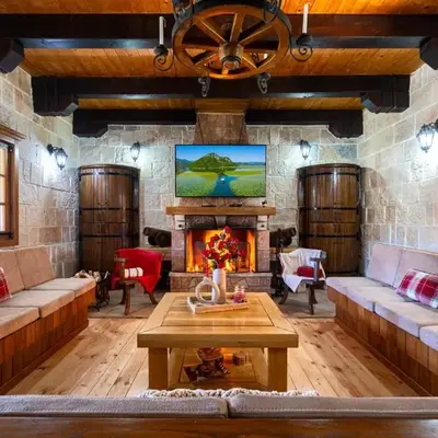 Handmade house Rijeka Crnojevica