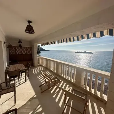 Beachfront Four Bedroom Apartment