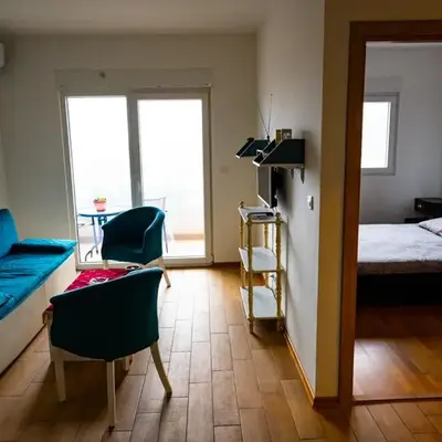 Modern City Flat Budva - Balcony & Garage Included