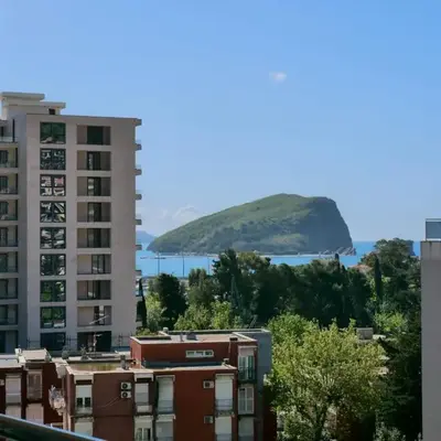Plaza Apartment