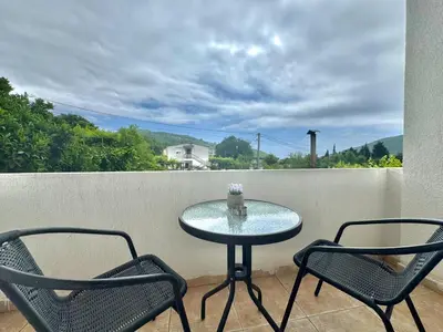 Gallery image of B&M Holiday Rooms in Podlastva
