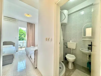 Gallery image of B&M Holiday Rooms in Podlastva