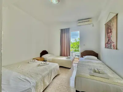 Gallery image of B&M Holiday Rooms in Podlastva