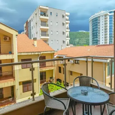 Seaside Nest Budva -Cozy Retreat 3 min from Beach