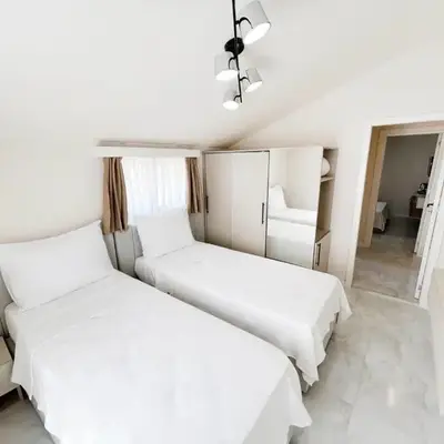 The House Rooms