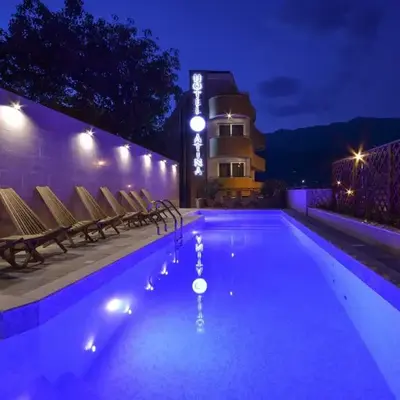 Hotel Atina