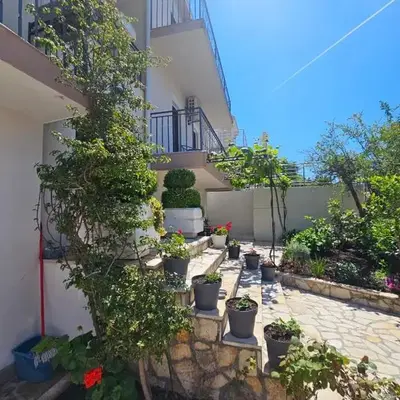 Vila Lučica apartman 2 pogled planina