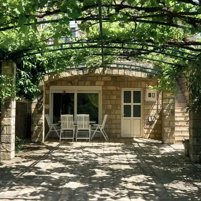 Cremo House
