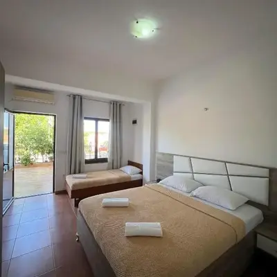 Enes Apartments