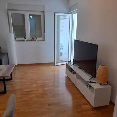 Cris Apartman