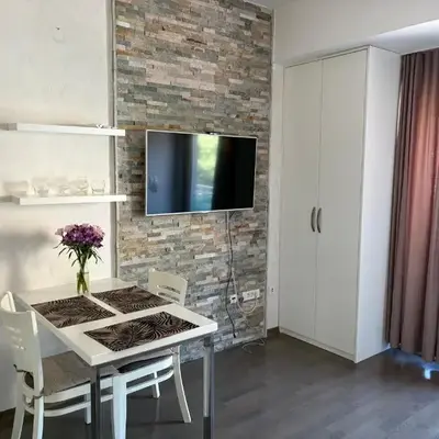 Njaro Del Mar Studio 13