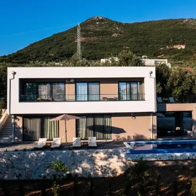 Villa Amara -Luxury Villa with Private Pool & Hot Tub