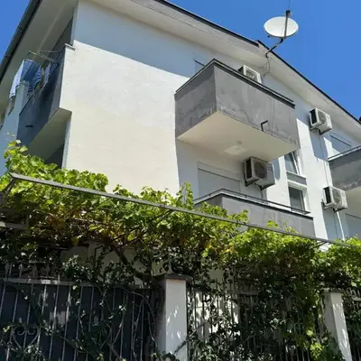 Apartments TRI SRCA
