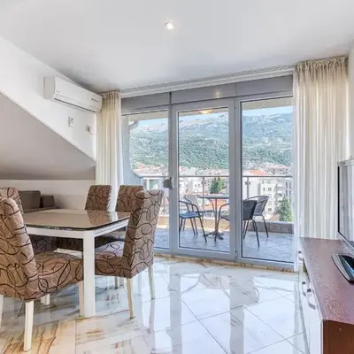 Central WoW Living