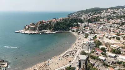 an aerial view of a beach in a city at Hotel Navis in Ulcinj