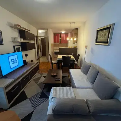 Modern Apartment Free Parking Near Center