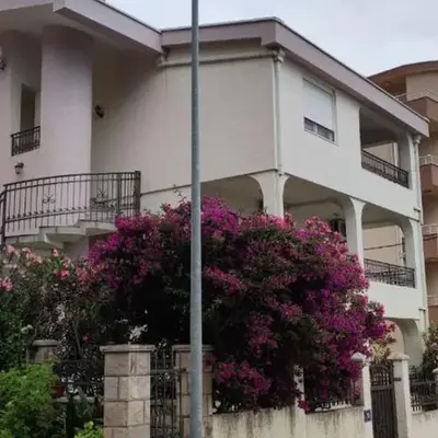 Apartmani Vedrana Sutomore