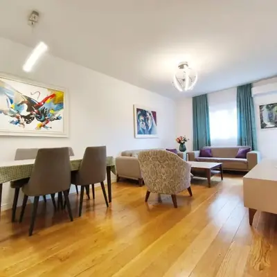 Central Point Apartment